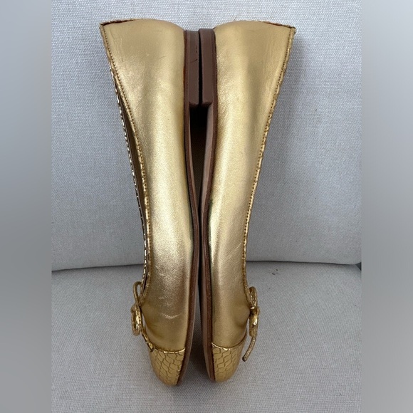 Authentic Stuart Weitzman Gold Cap Toe Flats with Bows Good Condition Size 7 - Picture 5 of 6